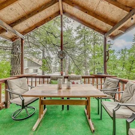 Eagle'S Nest - Hot Tub, Deck & Prime Location Cabin